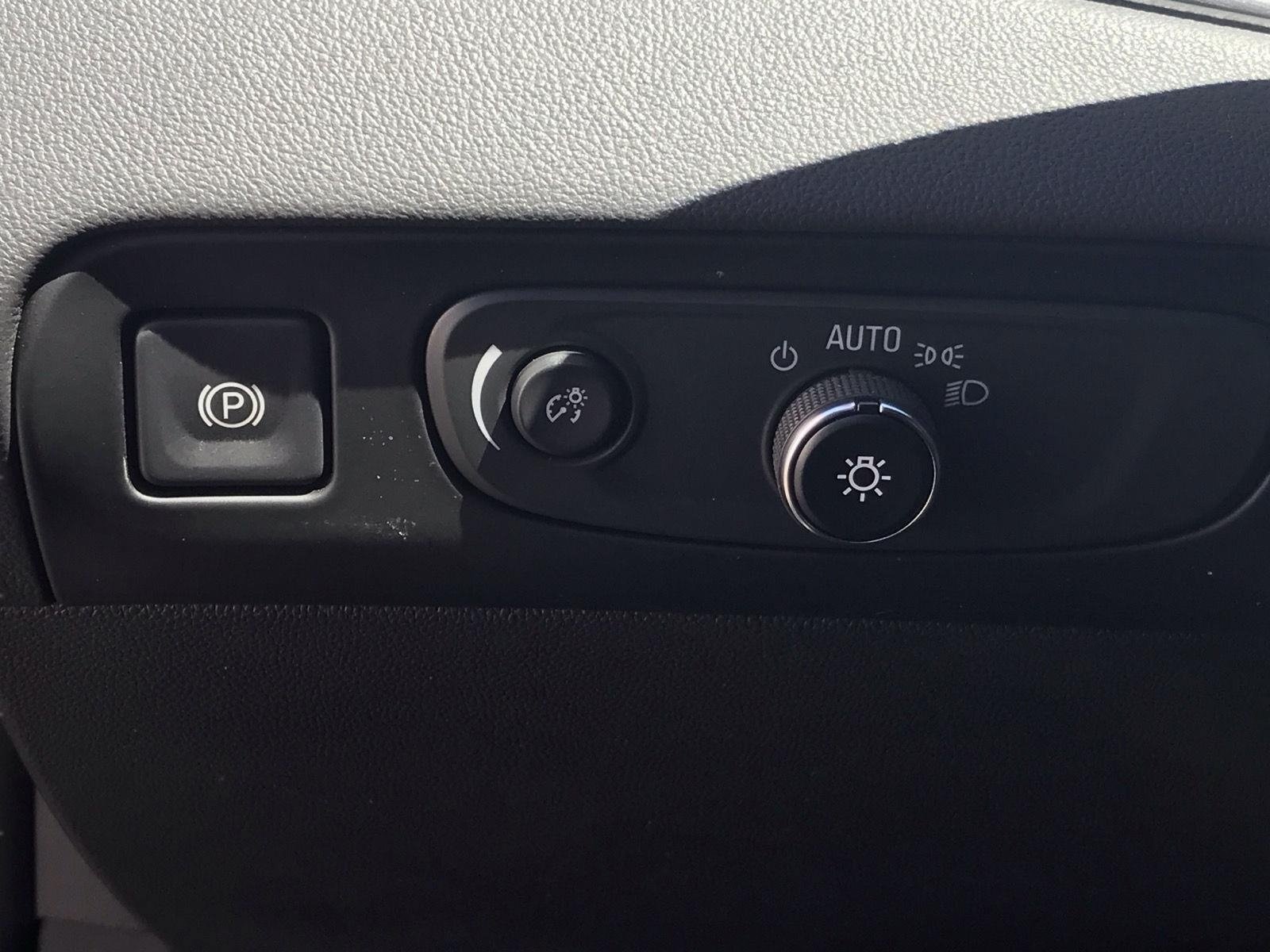 Certified 2018 Buick Enclave Avenir w/ Avenir Technology Package FWD image 14