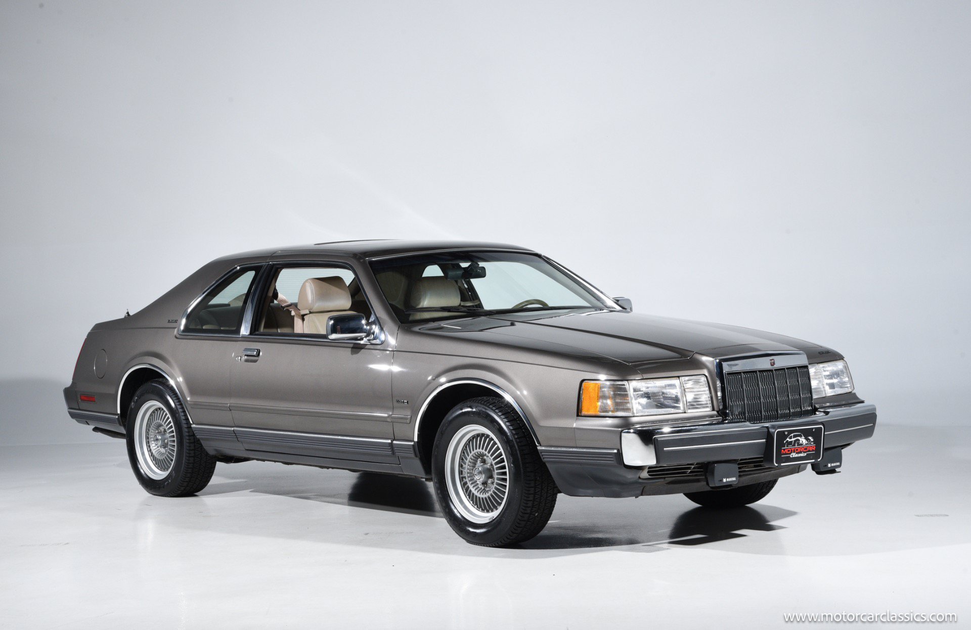 Used 1988 Lincoln Mark VII LSC RWD image 1