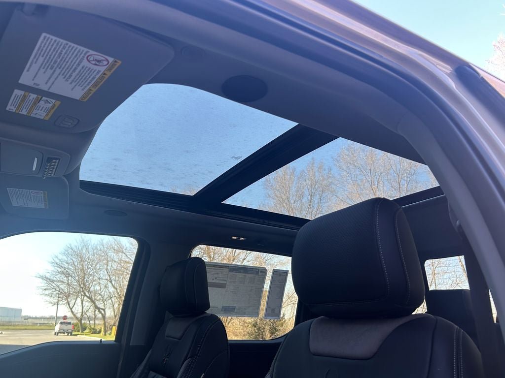 New 2026 Ford F250 Lariat w/ Black Appearance Package image 35