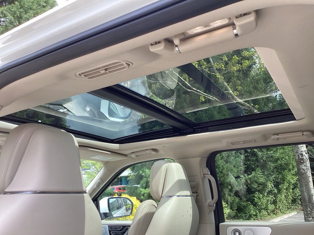 Used 2021 Lincoln Navigator L Reserve image 4