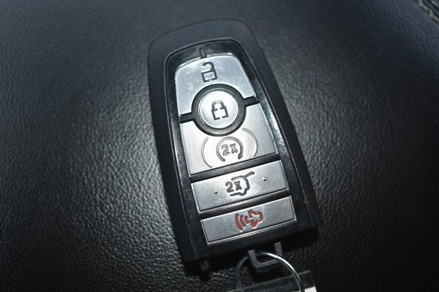 Used 2023 Ford Explorer Limited image 33