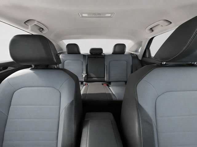Used 2025 Volkswagen Jetta SE FWD image 24