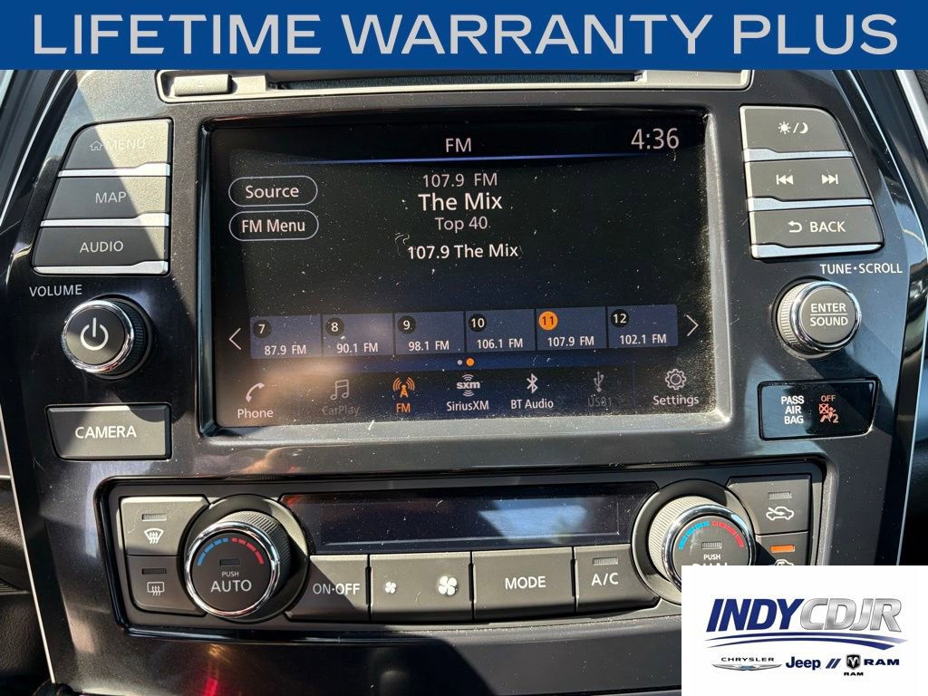 Used 2023 Nissan Maxima SR w/ Sport Mat Group FWD image 15