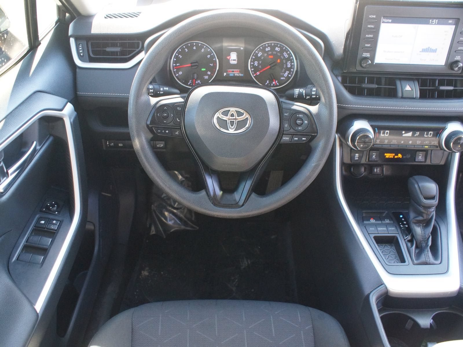 Used 2019 Toyota RAV4 XLE w/ Convenience Package FWD image 5