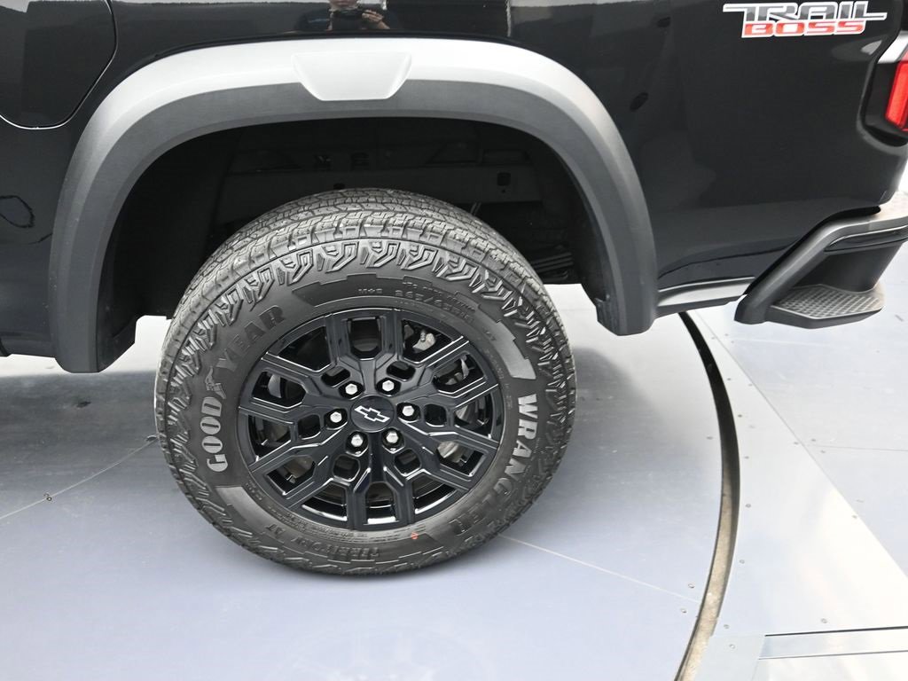 Certified 2025 Chevrolet Colorado Trail Boss image 9