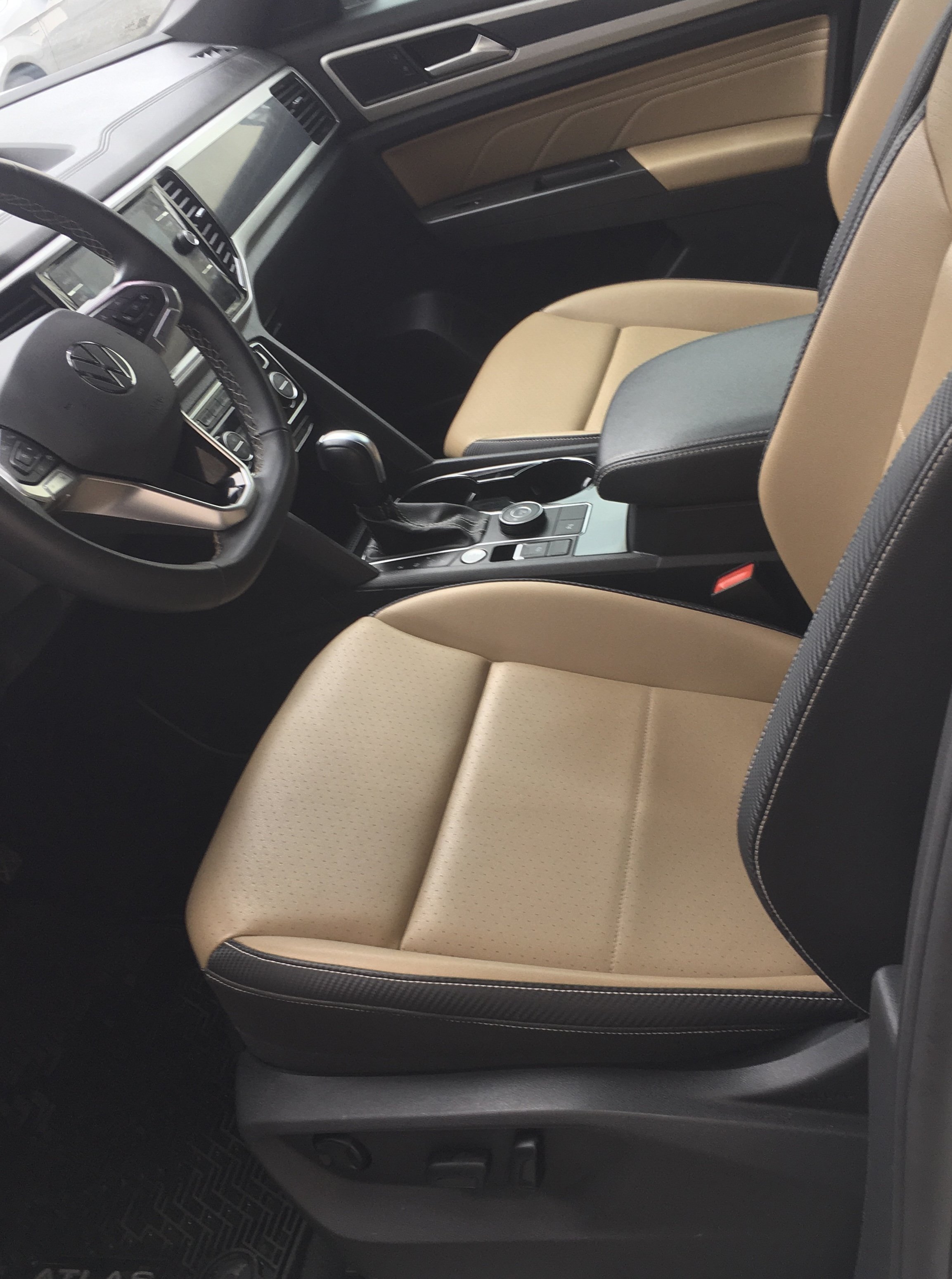 Certified 2022 Volkswagen Atlas Cross Sport SE AWD/4WD image 9