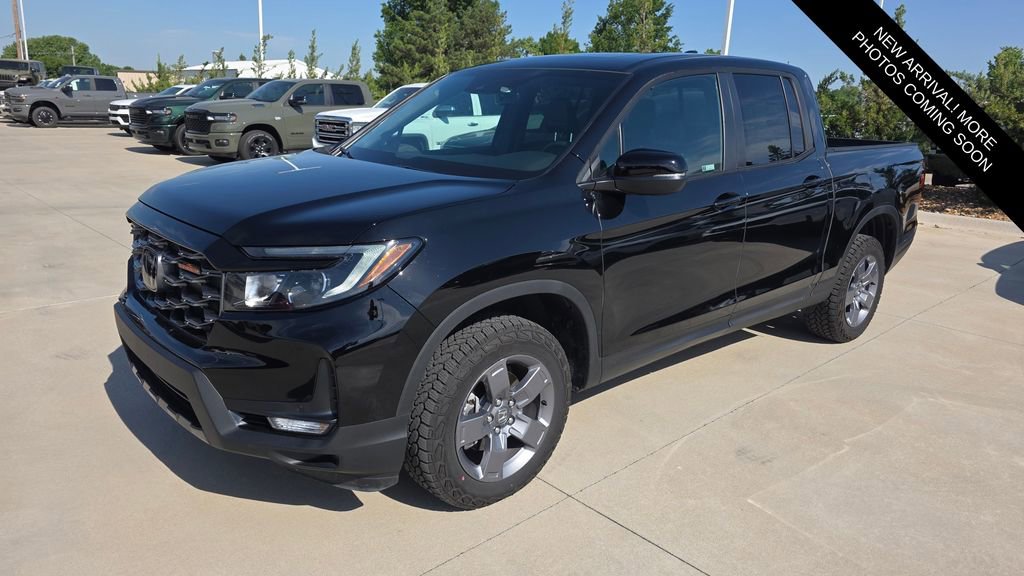Used 2025 Honda Ridgeline TrailSport image 1