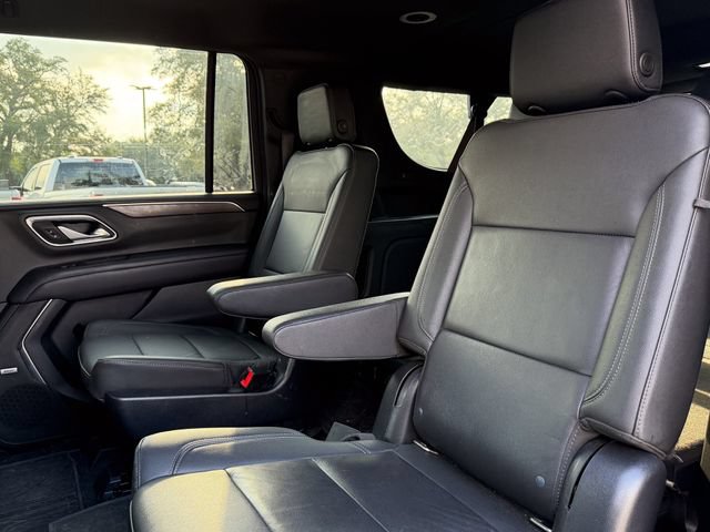 Used 2022 Chevrolet Suburban Z71 w/ Luxury Package AWD/4WD image 16