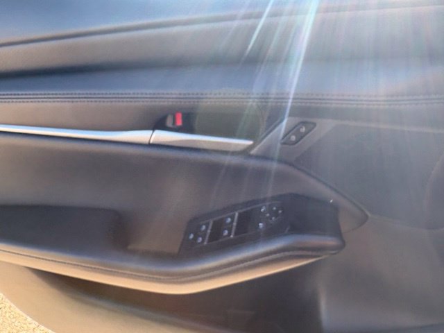 Used 2024 MAZDA MAZDA3 s FWD image 19