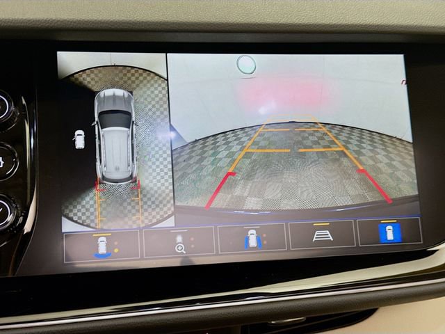 Used 2023 Buick Envision Avenir image 16