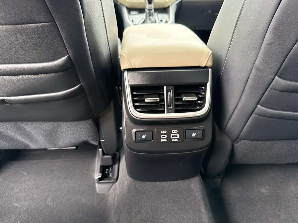 Used 2023 Subaru Outback Limited AWD/4WD image 18