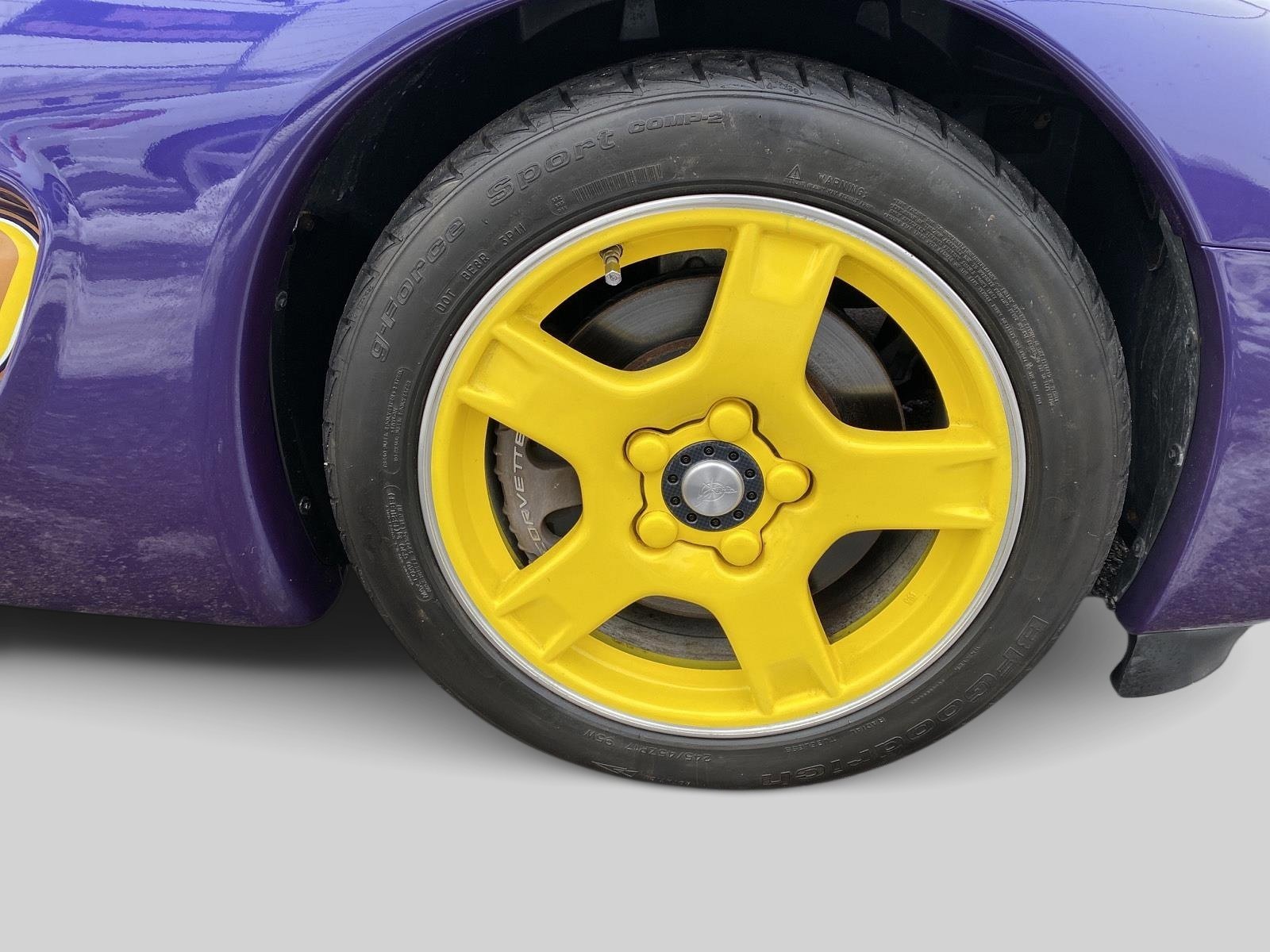 Used 1998 Chevrolet Corvette Convertible w/ Memory Pkg image 31