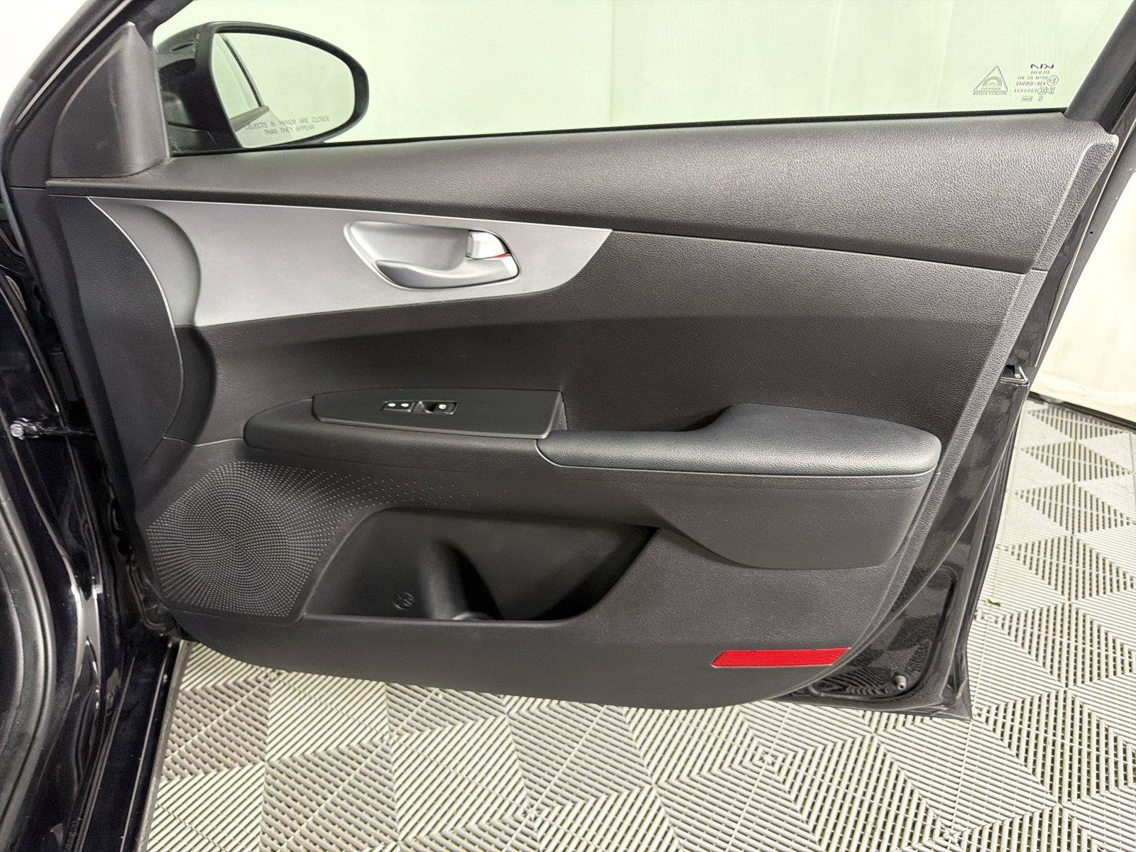 Used 2023 Kia Forte LX FWD image 12