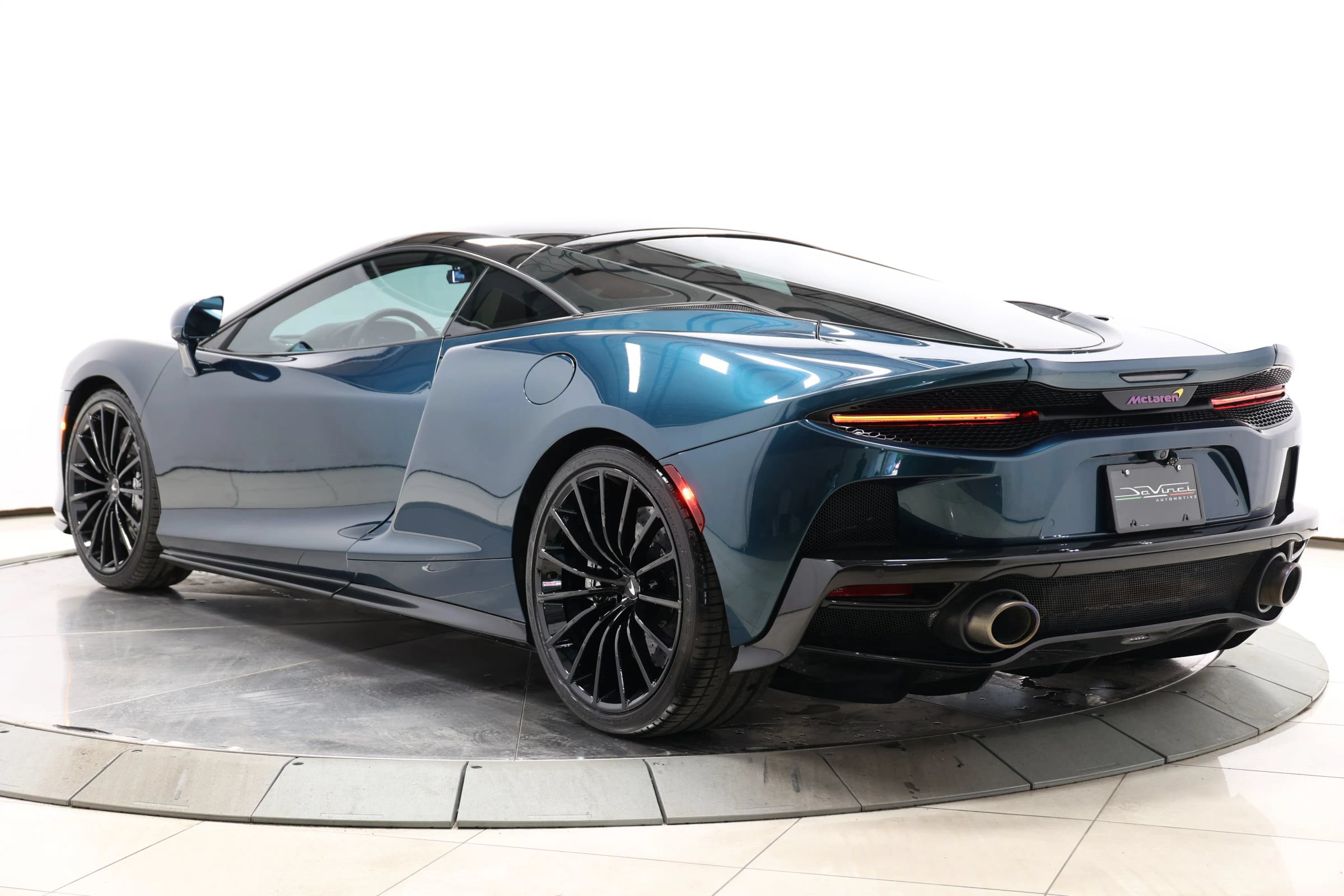 Used 2021 McLaren GT RWD image 57