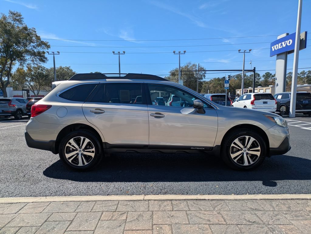 Used 2019 Subaru Outback 2.5i Limited AWD/4WD image 7