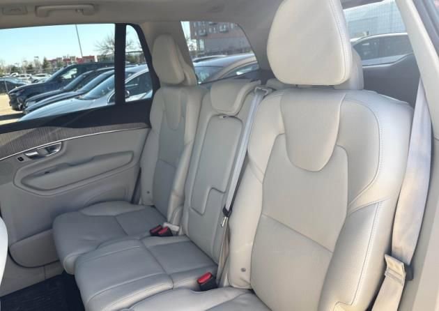 Used 2023 Volvo XC90 B6 Plus w/ Protection Package AWD/4WD image 6