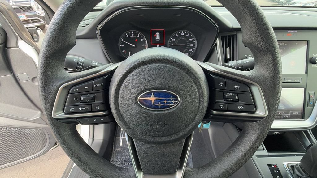 Certified 2025 Subaru Outback AWD/4WD image 18