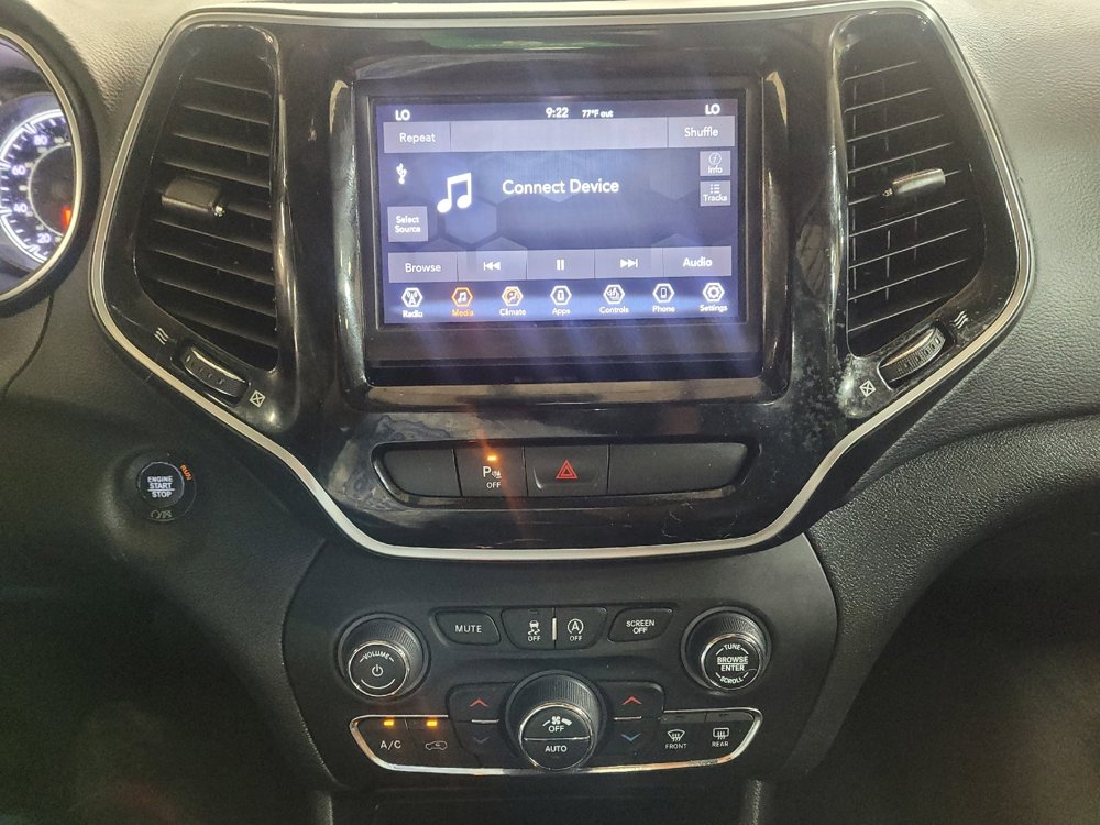 Used 2019 Jeep Cherokee Limited image 25