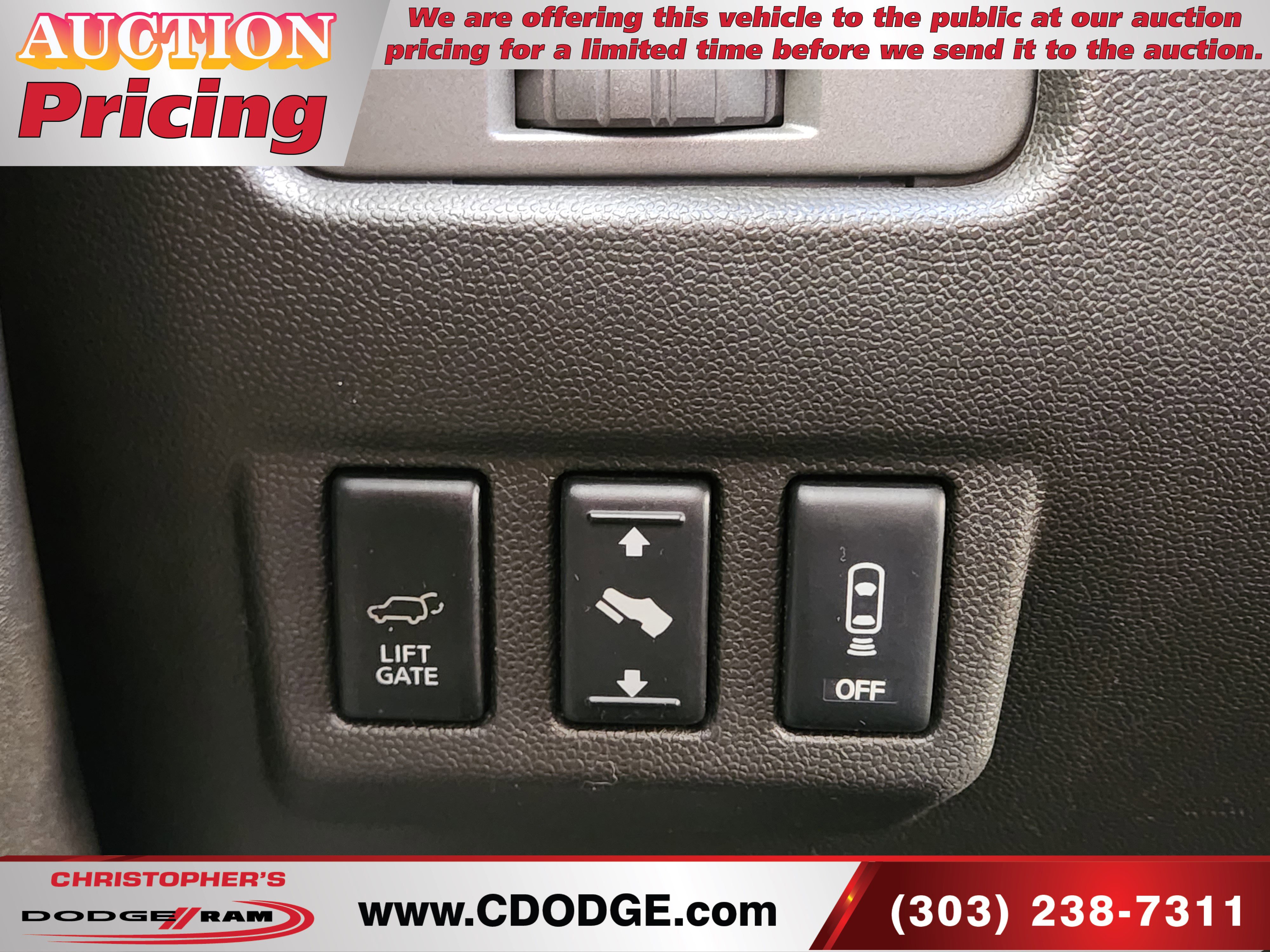 Used 2004 INFINITI QX56 4WD w/ Smart Vision Pkg image 30