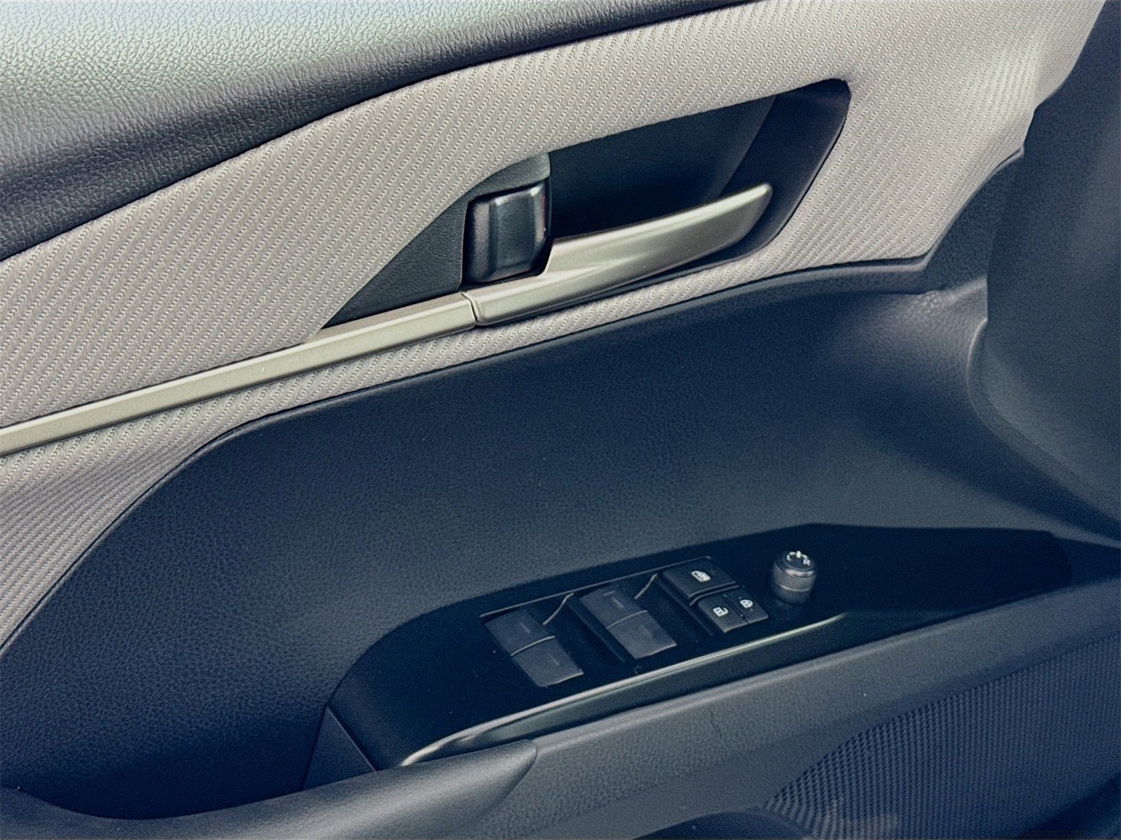 New 2026 Toyota Camry SE image 13