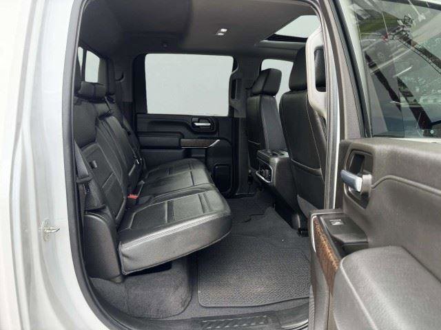 Used 2022 GMC Sierra 3500 Denali AWD/4WD image 43