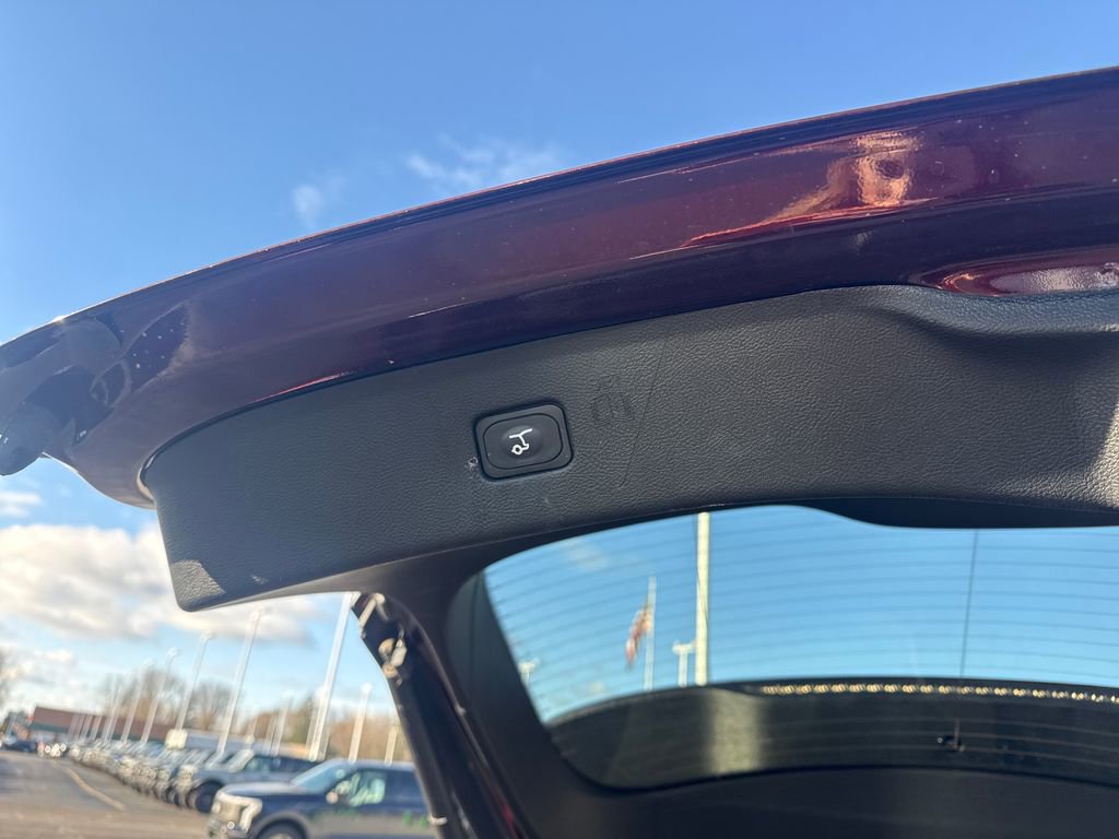 Used 2024 Ford Edge SEL w/ Convenience Package image 14