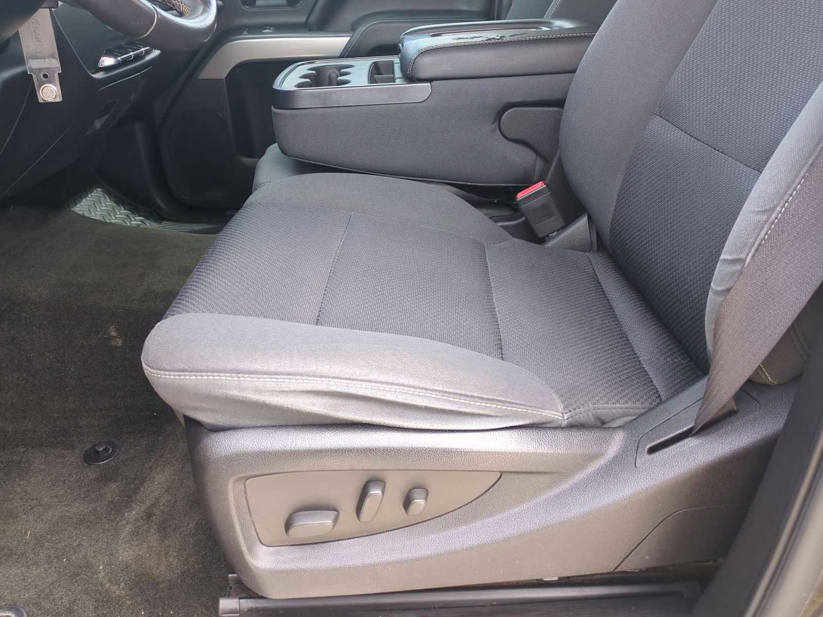 Used 2015 Chevrolet Silverado 2500 LT w/ LT Convenience Package image 17