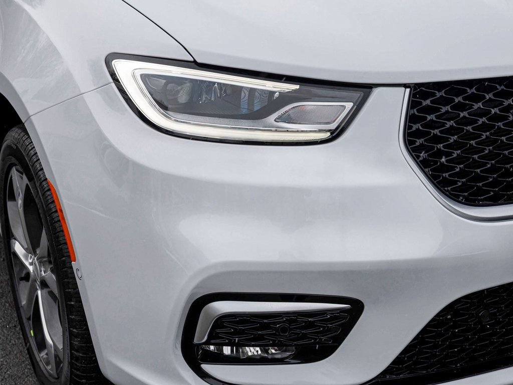 New 2026 Chrysler Pacifica Pinnacle AWD/4WD image 33