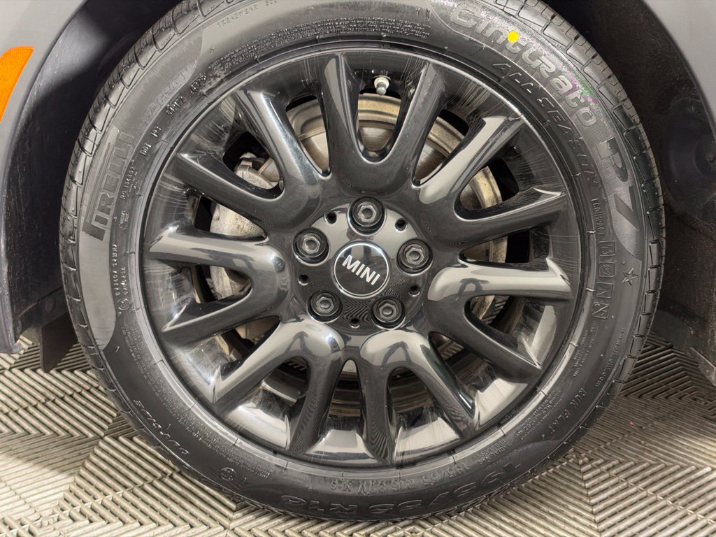 Certified 2024 MINI Cooper 4-Door Hardtop FWD image 42