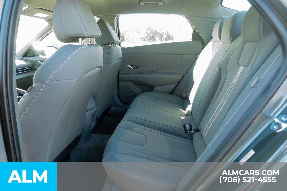 Used 2025 Hyundai Elantra Sport FWD image 18