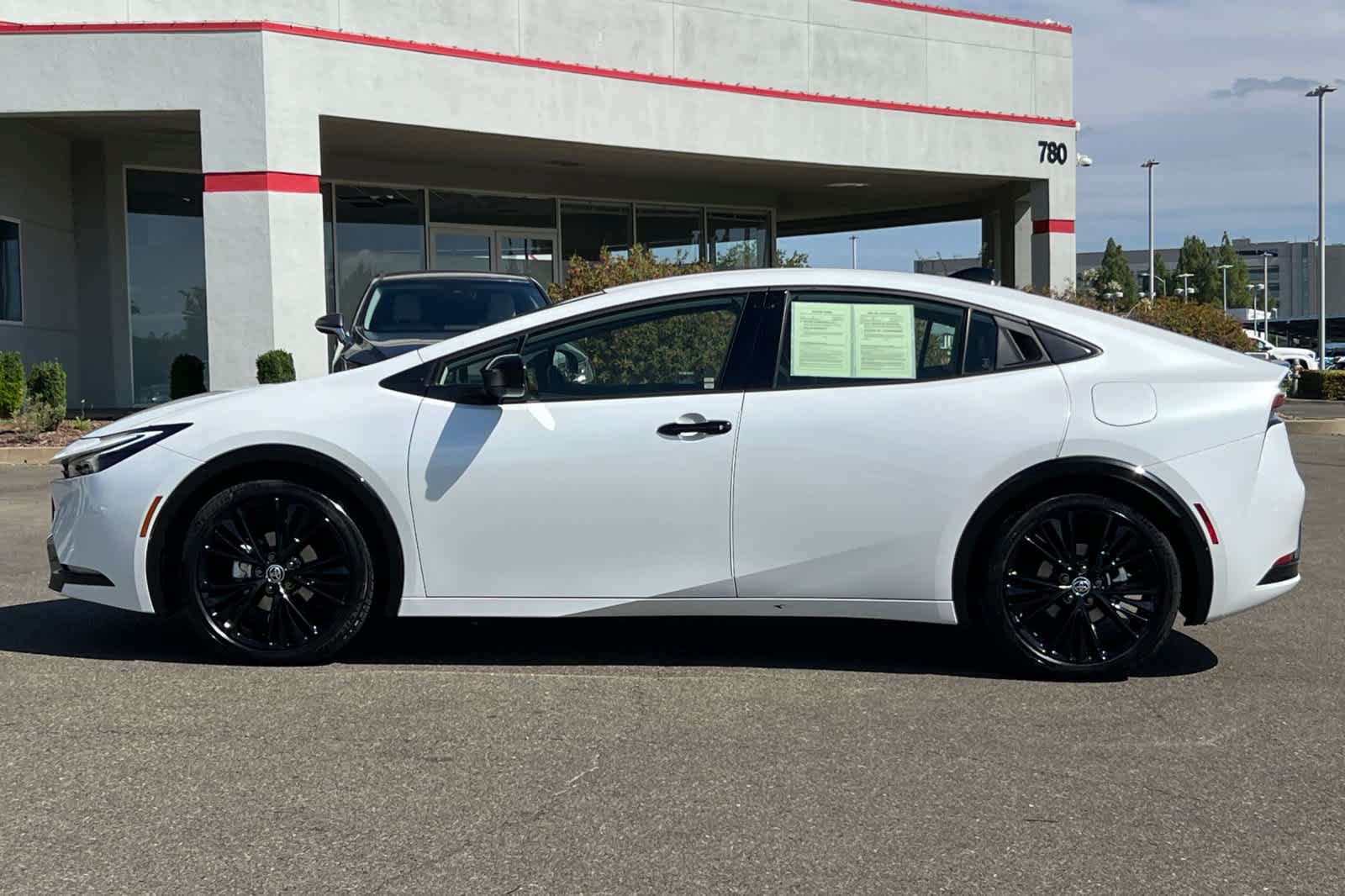 Certified 2026 Toyota Prius FWD image 9