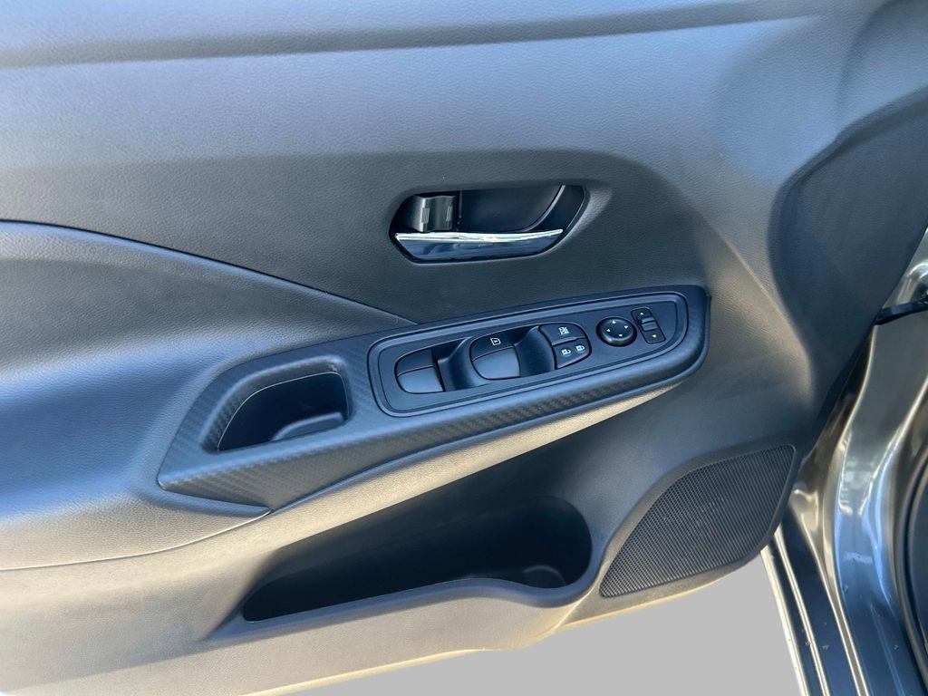 Used 2025 Nissan Versa SV w/ Trunk Package image 18