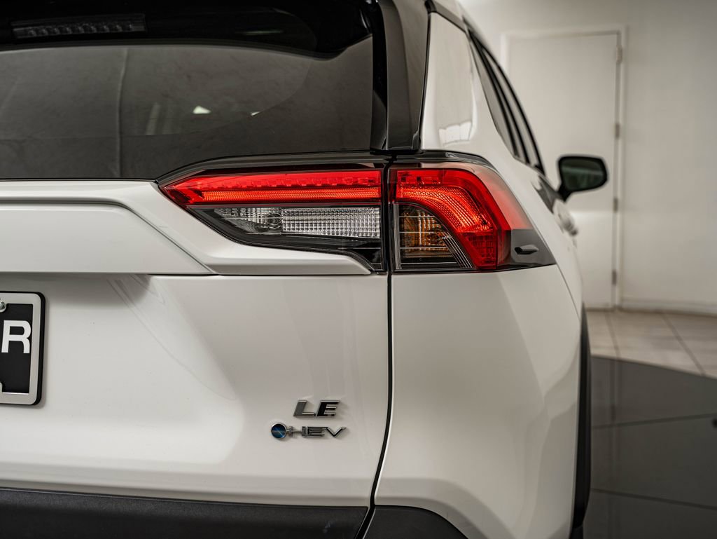 Used 2025 Toyota RAV4 LE AWD/4WD image 14