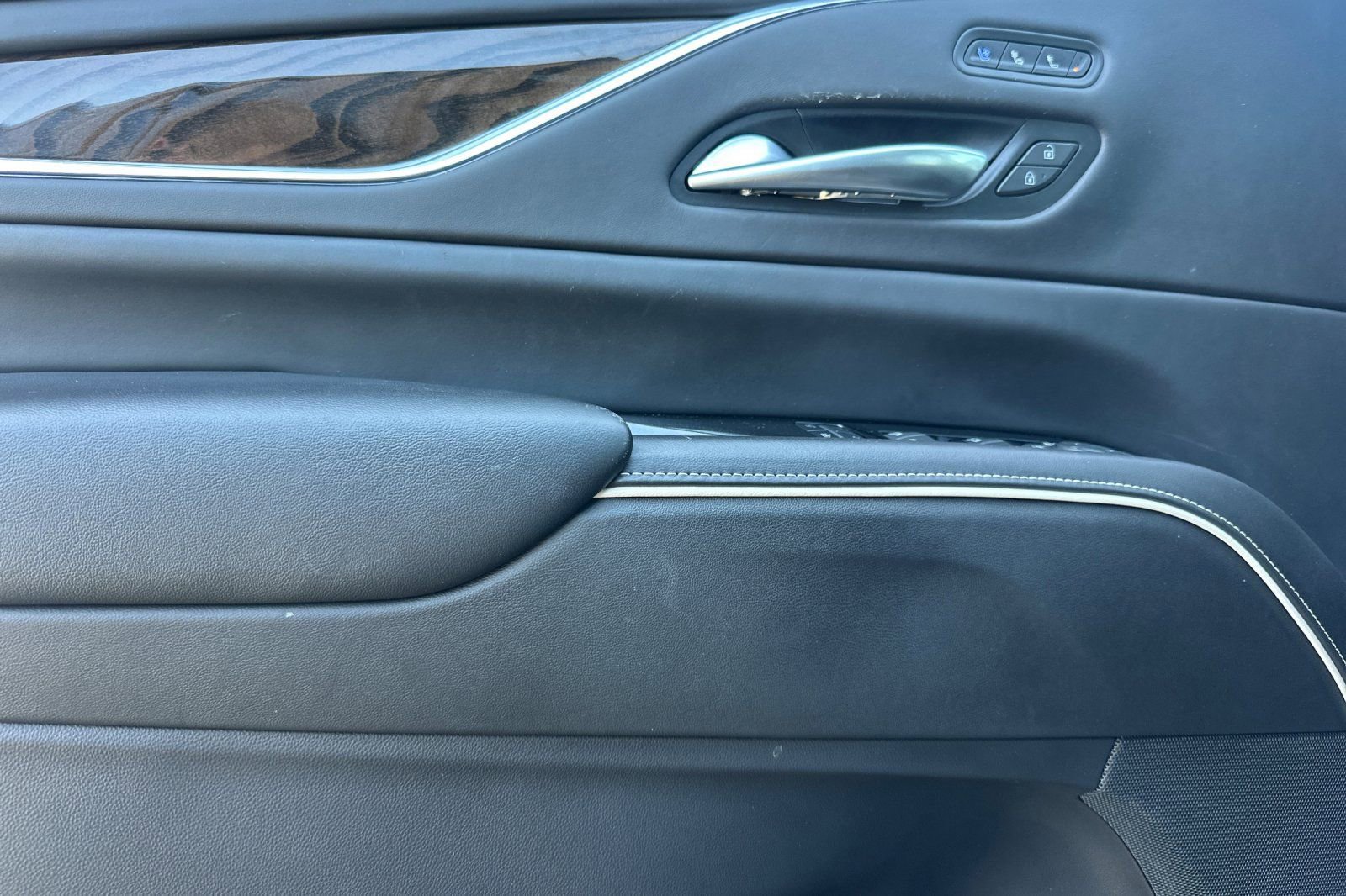 Certified 2024 Cadillac Escalade Sport Platinum image 11