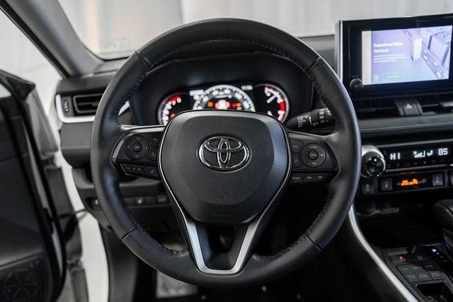 Used 2024 Toyota RAV4 XLE image 27