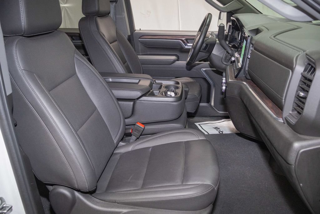 Used 2025 GMC Sierra 1500 SLT AWD/4WD image 15