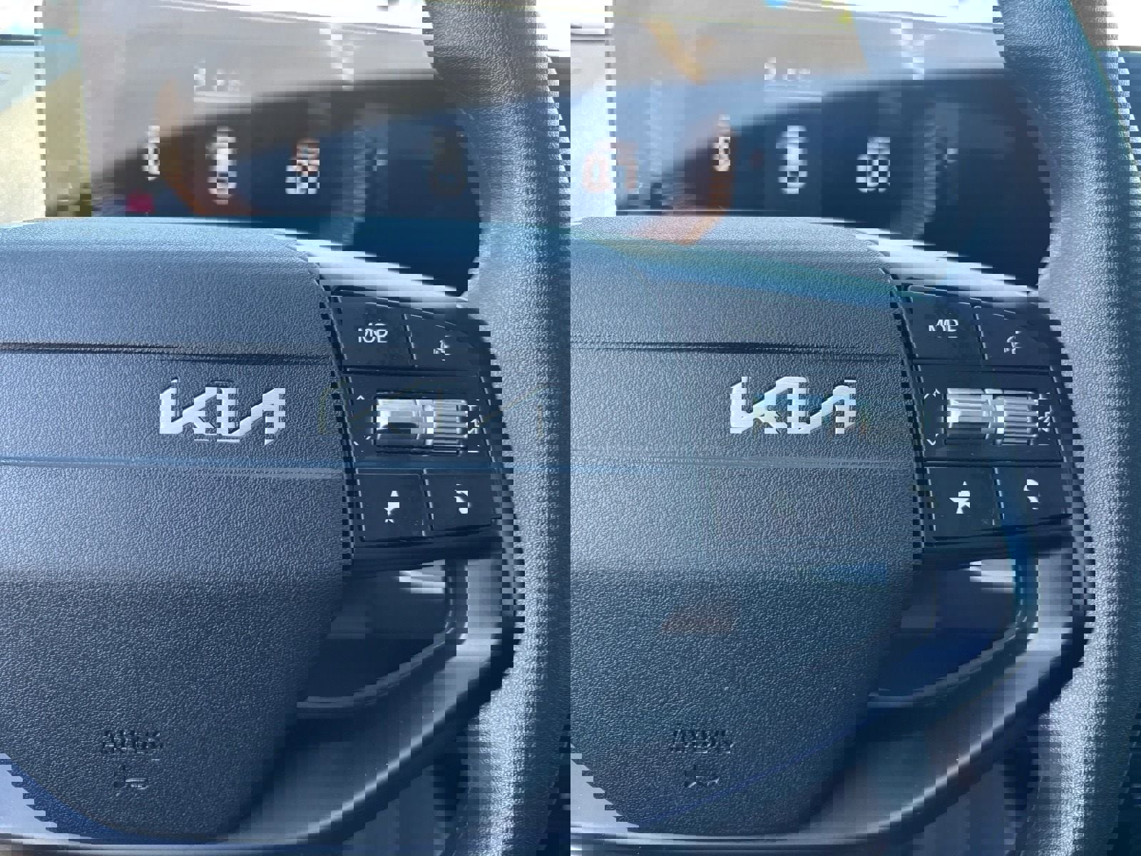 Used 2025 Kia K4 image 31