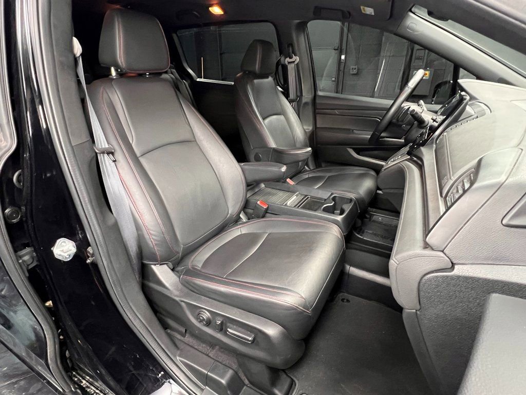 Used 2024 Honda Odyssey Sport image 4