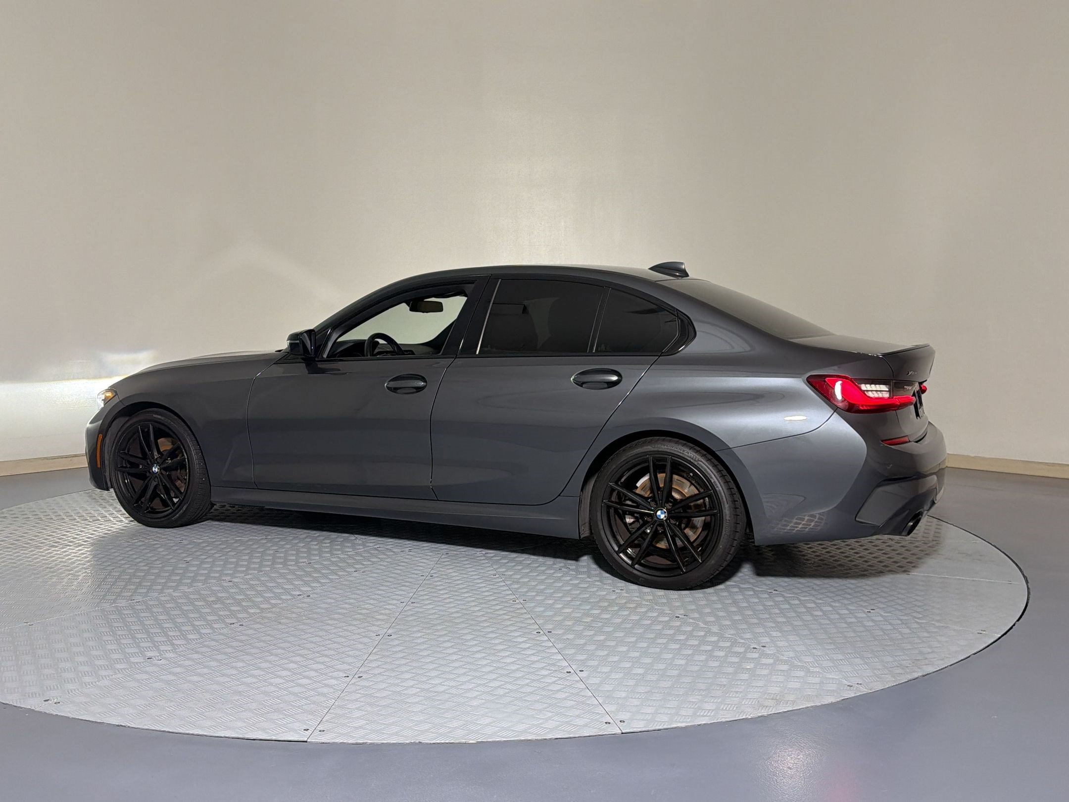 Used 2022 BMW 330i xDrive Sedan w/ M Sport Package AWD/4WD image 2