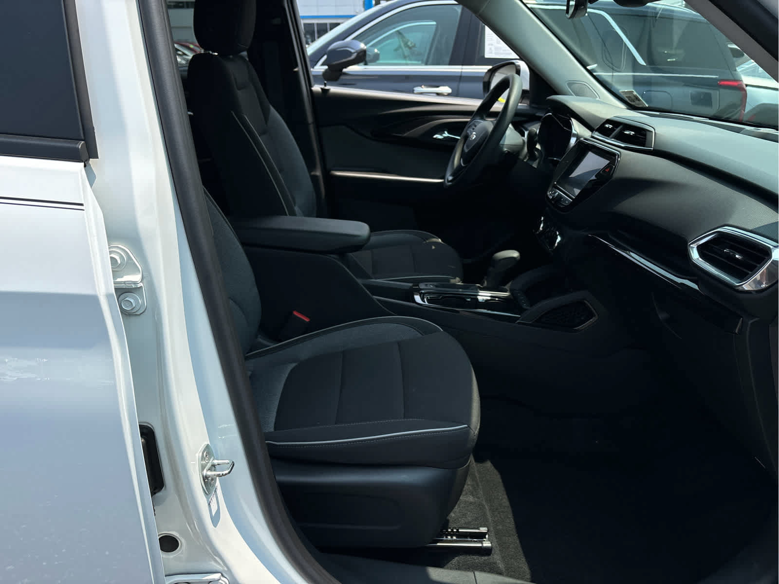 Certified 2023 Chevrolet TrailBlazer LT w/ Convenience Package FWD image 23