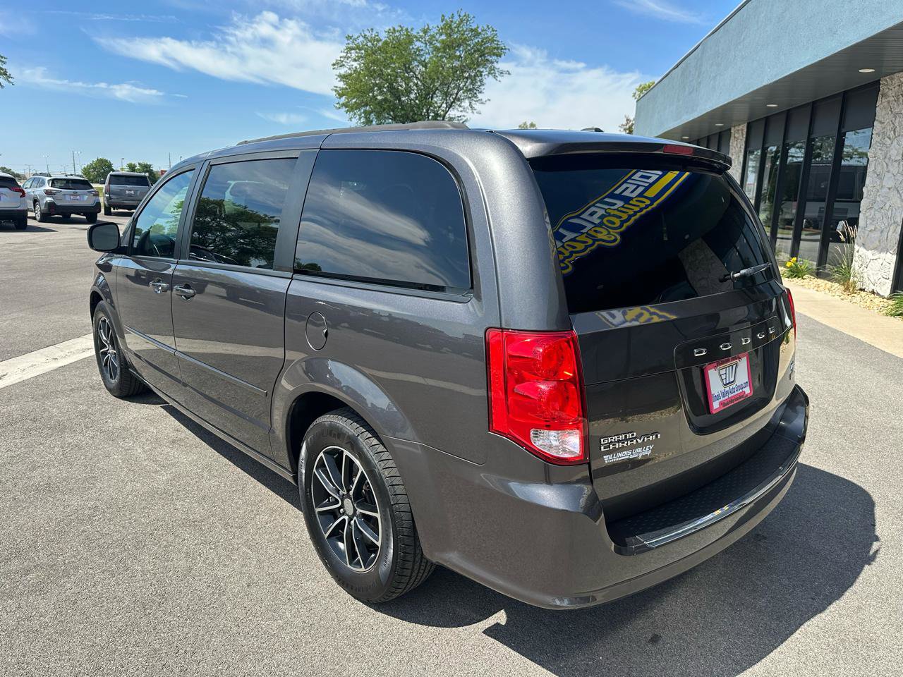 Used 2016 Dodge Grand Caravan R/T FWD image 5