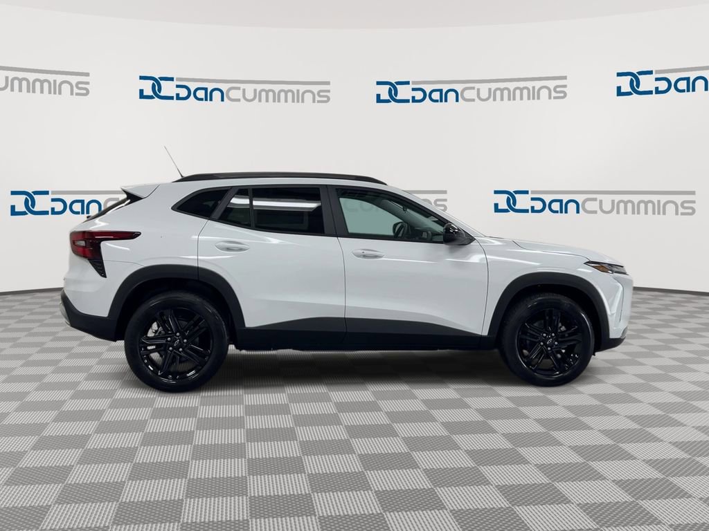 New 2026 Chevrolet Trax ACTIV w/ Sunroof Package FWD image 9