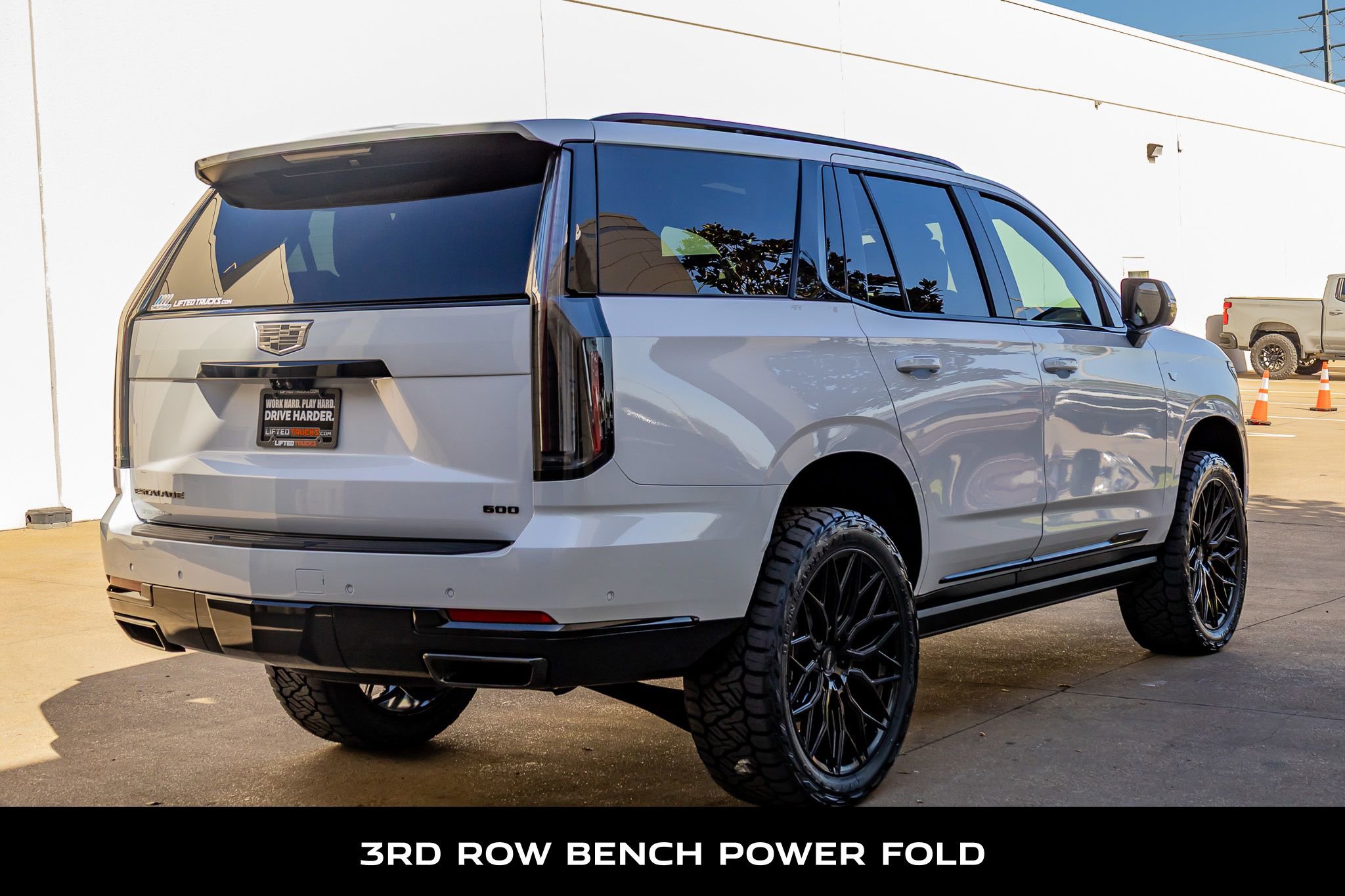 Used 2026 Cadillac Escalade Platinum Sport w/ LPO, ONYX Package image 10