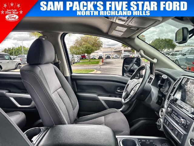 Used 2020 Nissan Titan SV w/ SV Convenience Package AWD/4WD image 18
