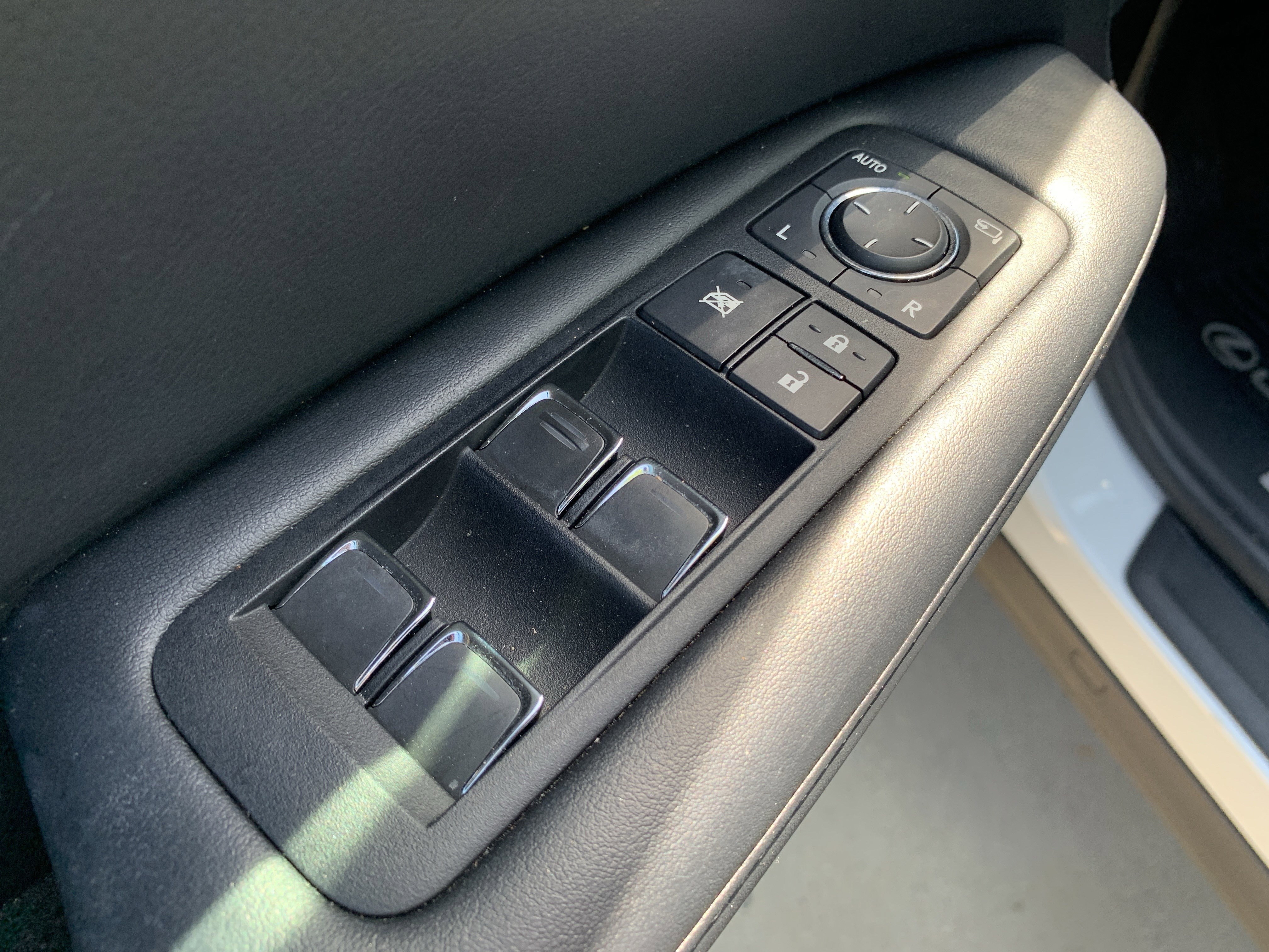 Used 2022 Lexus RX 350 F Sport w/ Accessory Package image 15