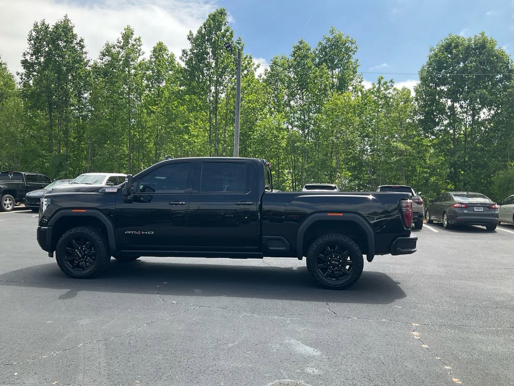 Used 2025 GMC Sierra 2500 AT4 w/ AT4 Premium Plus Package AWD/4WD image 8
