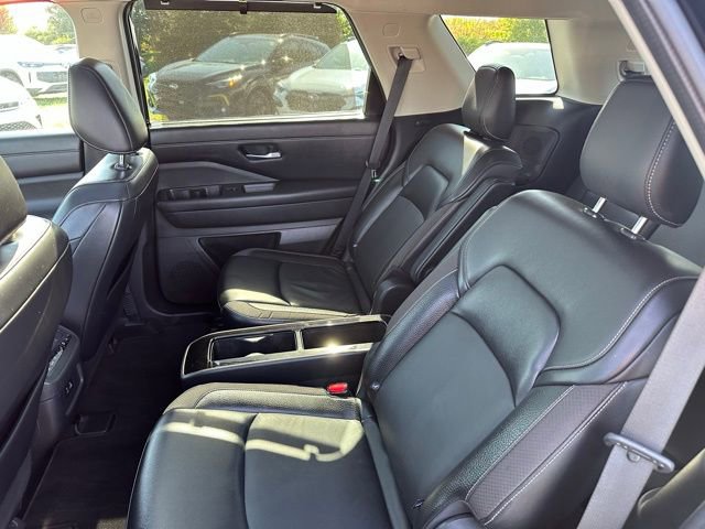 Used 2022 Nissan Pathfinder SL w/ SL Premium Package image 32
