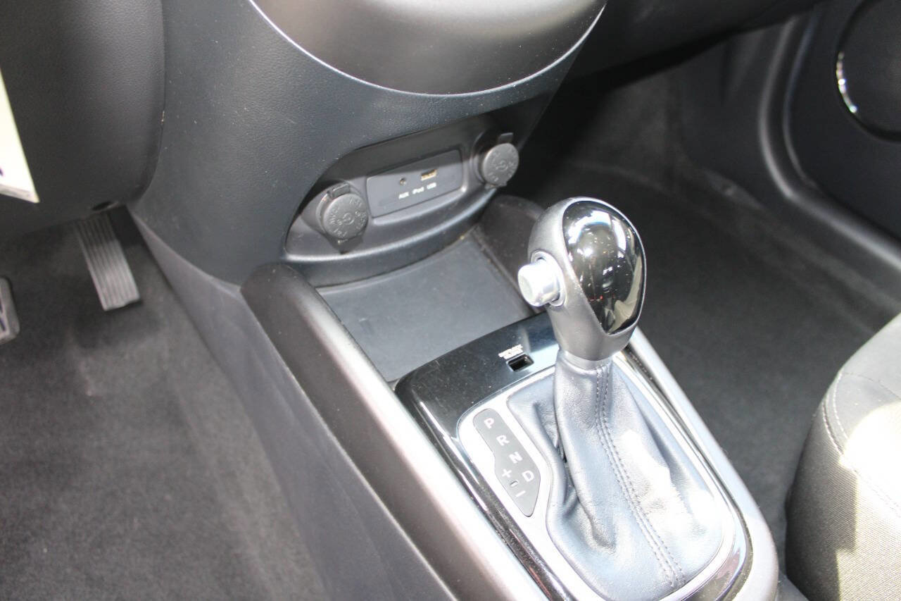 Used 2012 Kia Soul + image 16