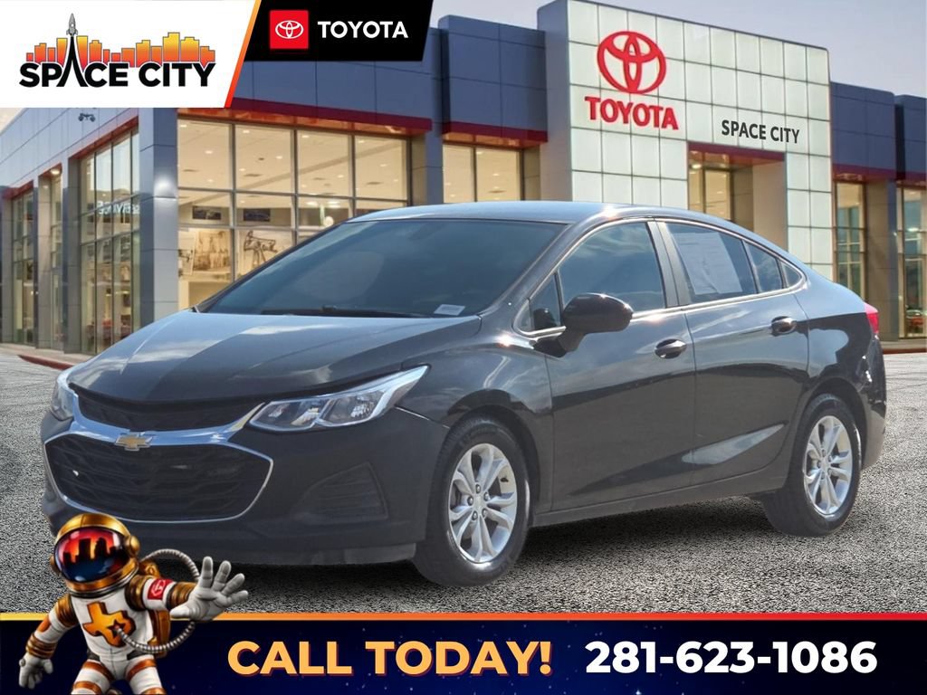 Used 2019 Chevrolet Cruze LS w/ LS Convenience Package