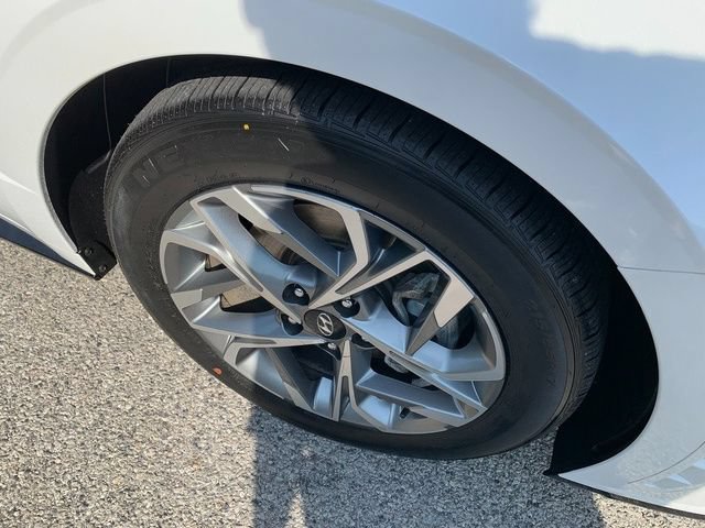 Certified 2023 Hyundai Sonata SEL w/ Convenience Package FWD image 9